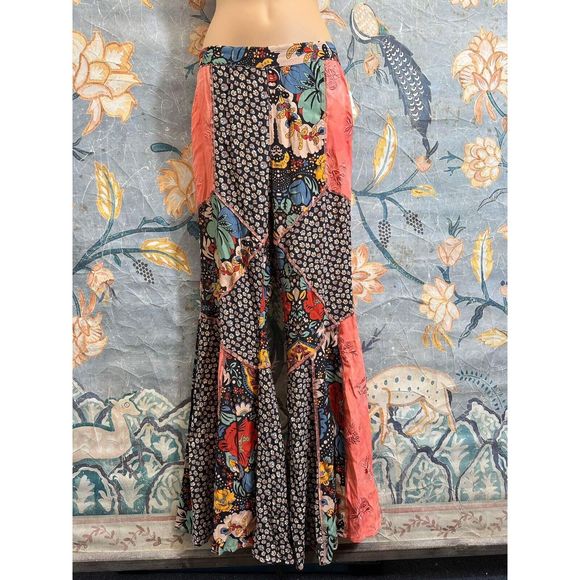 New Free People Love Is Wild Bell Bottoms Pants SZ Small - Picture 2 of 7